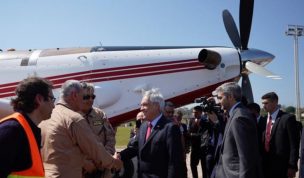 Presidente Piñera entrega avión de Conaf que combatirá incendios en Paraguay