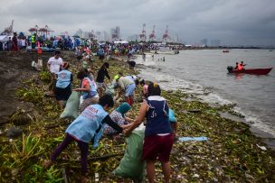 Miles de activistas participan en Asia en el Día Mundial de la Limpieza del planeta