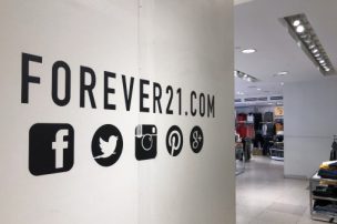 Tienda Forever 21 presentará pedido de quiebra y cerrará 350 tiendas