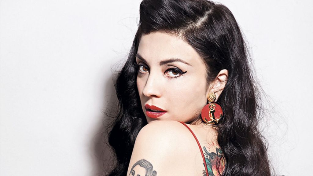 El oculto y desconocido talento artístico de Mon Laferte: tiene cuenta dedicada a sus otras obras