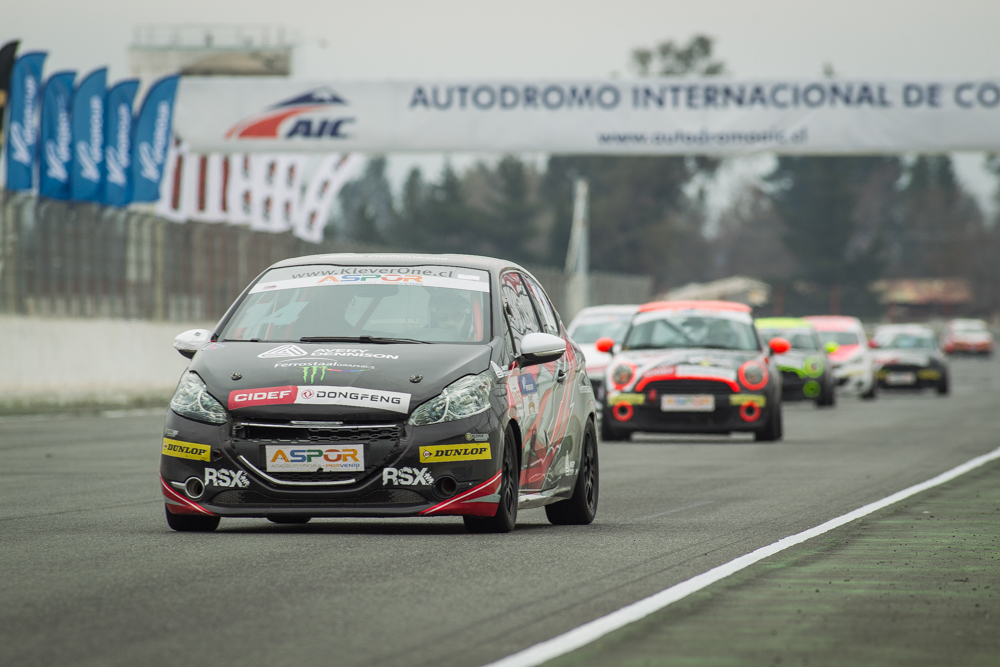 Patricio Naranjo ganó una electrizante séptima fecha de la TP Race