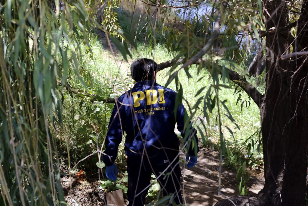 Joven desaparecido fue hallado en un basurero y envuelto en una alfombra