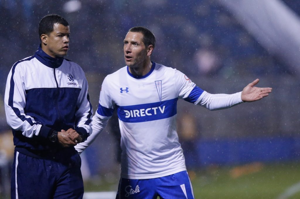 Aued y queja de Cruzados por arbitraje: “Me parece bien la postura del club”