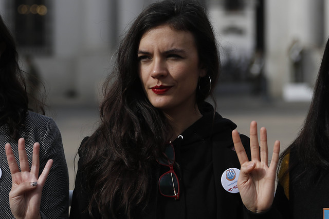 Cadem: 60% está en desacuerdo de un veto presidencial contra proyecto de “40 horas”