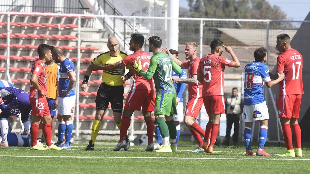 El duro castigo que recibió el jugador que fracturó a Francisco “Gato” Silva