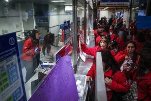 Cajeros de Metro deponen huelga tras llegar a un acuerdo