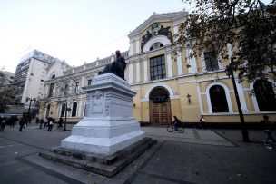 Estudiantes se toman la Casa Central de la Universidad de Chile