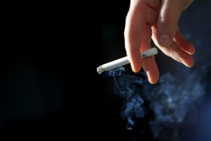 Comisión de Salud pide agilizar proyectos que regulan el consumo de tabaco