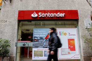 Banco Santander compensará a 36 mil clientes por cobros indebidos