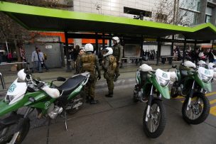 Desalojan Mall Plaza Alameda luego que delincuentes trataran de asaltar banco