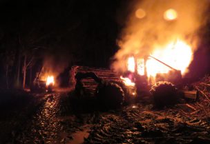 Nuevo atentado incendiario contra maquinaria forestal en La Araucanía