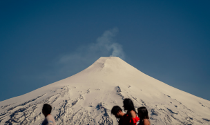 Bajan a alerta amarilla actividad del volcán Villarrica