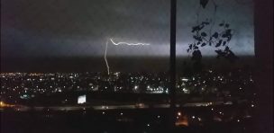 Usuarios registran tormenta eléctrica en la Región Metropolitana