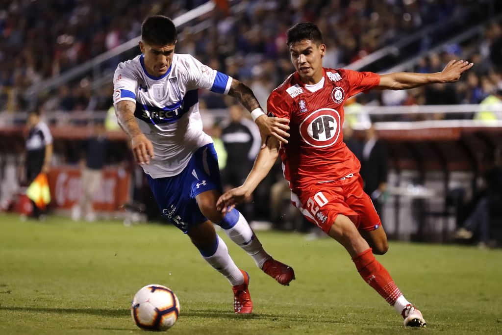La UC quiere dar el primer golpe ante La Calera en Copa Chile
