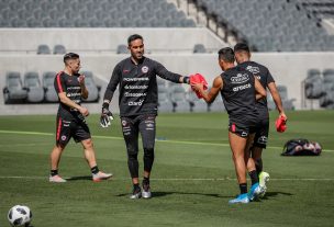 Claudio Bravo, Alexis Sánchez y Eduardo Vargas comandan la práctica de la Roja en Estados Unidos