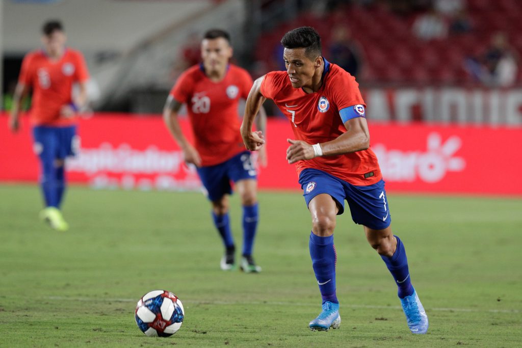 Conte: “Alexis da pasos para ser titular, veo las respuestas que busco”