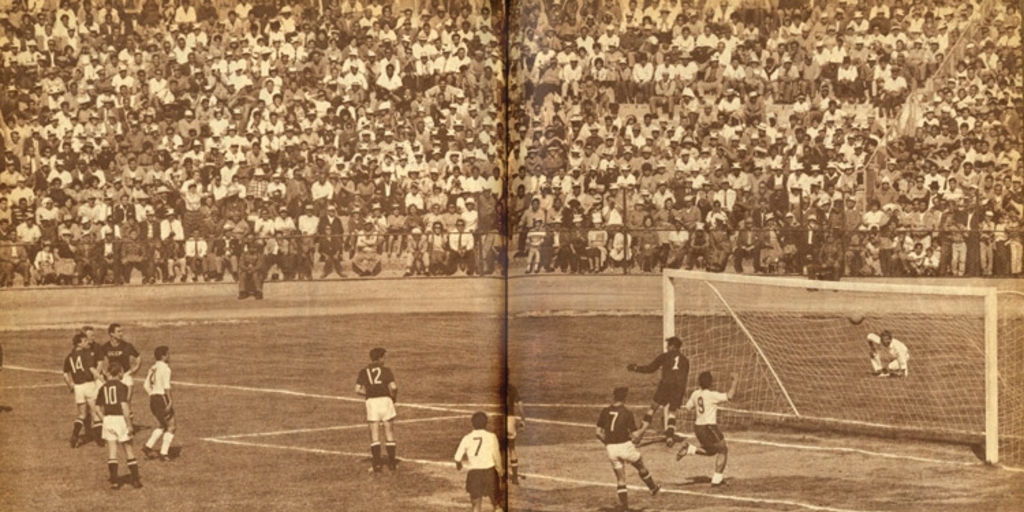 [VIDEO] Revelan el increíble gol de Leonel Sánchez que anotó en el Mundial del ’62 en color