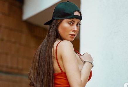 Ignacia Michelson busca ser “Reina de la Patria” y cierra el capítulo con Sargento Rap