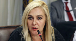 Diputada Pamela Jiles insultó con fuerte garabato al Presidente Piñera en su llegada al local de votación