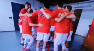 La arenga de la selección española cantando una canción de Bad Bunny que dio la vuelta al mundo