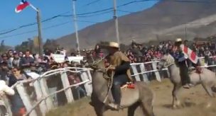 De alto impacto: Toro escapó de medialuna y saltó sobre los espectadores [VIDEO]