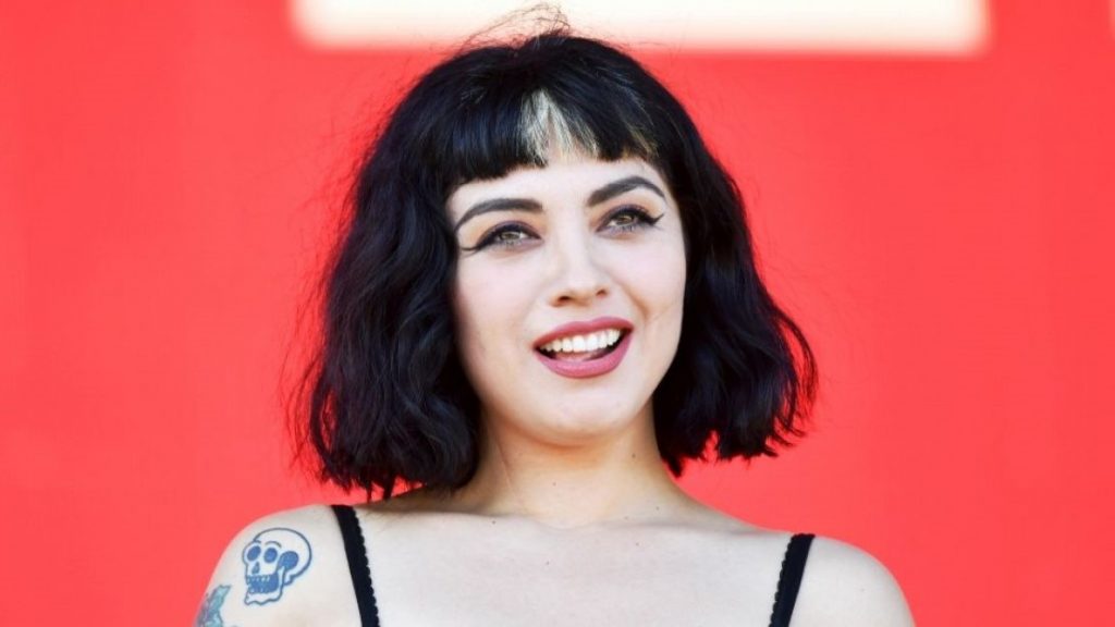 “La eterna juventud”: Mon Laferte demostró con antigua fotografía que los años no pasan por ella