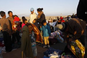 Niños venezolanos varados en Colchane se reunieron con su madre