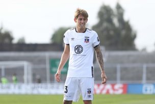 Hinchas de Colo Colo se van en picada contra Iván Rossi que permitió el primer gol de la U en el Superclásico