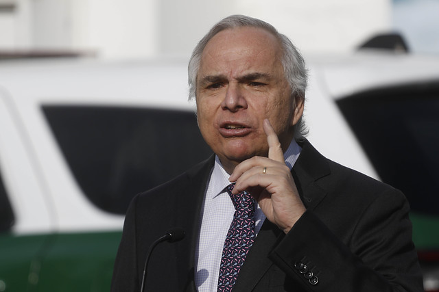 Ministro Chadwick anuncia medidas para prevenir asaltos tipo “encerronas”