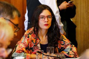 Camila Vallejo critica mesa técnica para discutir jornada laboral: “El Gobierno sigue improvisando y sigue en el enredo”