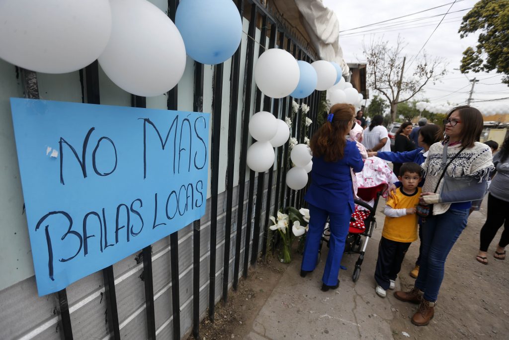 Nueva “bala loca” en La Pintana cayó en cama de niño de 3 años