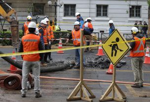 Ministro de Obras Públicas y rotura de matriz de agua: 