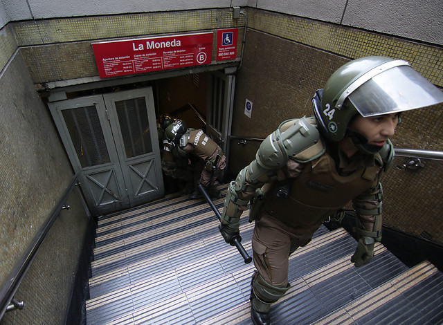Tres evasores del Metro quedaron con prohibición de acercarse al servicio