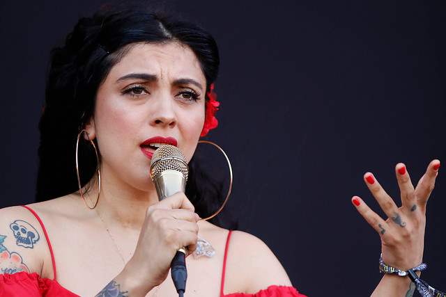 Mon Laferte: “No estamos a favor de ningún acto vandálico”