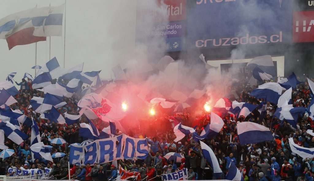 Hinchas de la UC planean evadir el Metro de Santiago este domingo