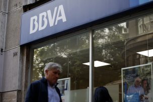 Bancos evaluarán caso a caso si abren sus sucursales a público este lunes