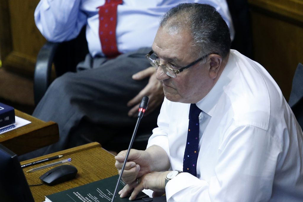 Senador Huenchumilla (DC): “Si es necesario darle mejor bienestar a la gente, 40 horas me parece adecuado”