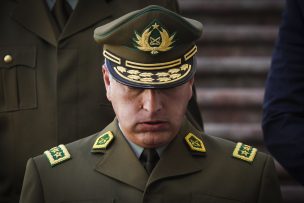 Rozas condena ataque de turba contra un sargento de Carabineros