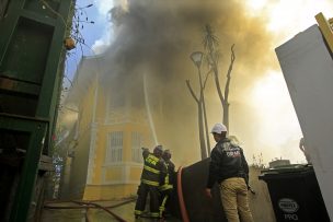 Casa del Sename quedó con serios daños tras violento incendio en Valparaíso