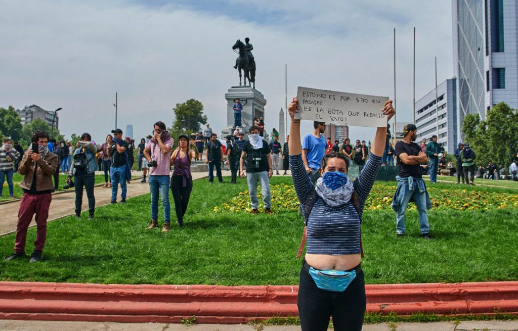 Sindicatos exigen sacar definitivamente la comisaría de estación Baquedano