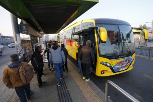 Metro operará hasta las 20 hrs y Transantiago cierra servicios a la medianoche