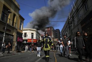 Nuevo incendio estructural de un inmueble céntrico del Plano de Valparaíso