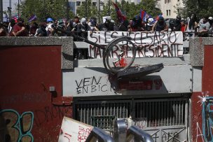 Nueva manifestación en Plaza Italia culmina con incidentes