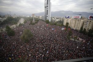 Histórica manifestación concentra a más de 1 millón de personas en Plaza Italia