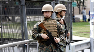 Despliegue de militares en Plaza Italia ante protestas en el sector