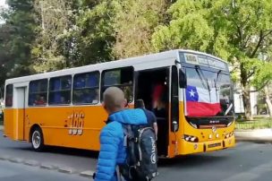 Tras suspensión de transporte público micros amarillas prestan servicio de movilización