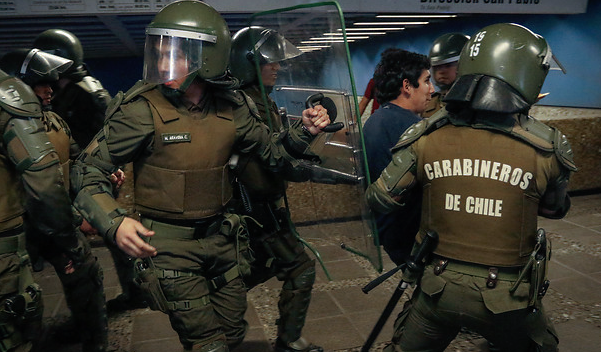 VIDEO | Serios incidentes en estación San Joaquín del Metro en el marco de las “evasiones masivas”