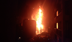 Usuarios reportan tres gigantescos incendios en Santiago Centro: uno afecta a edificio de Enel