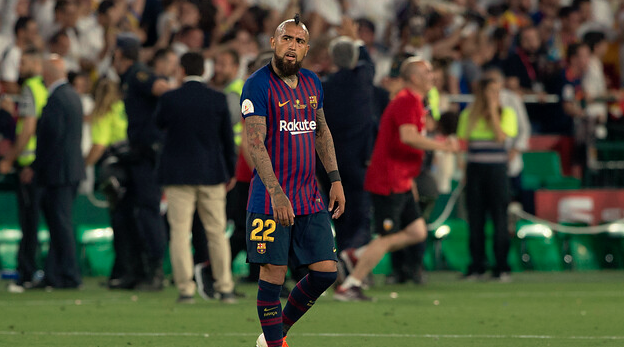 “Flan, desatinado”: en España criticaron a Vidal en triunfo del Barcelona