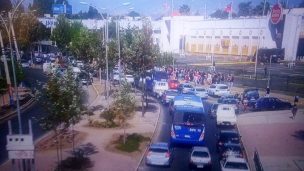 Registran violento saqueo en supermercado en La Pintana